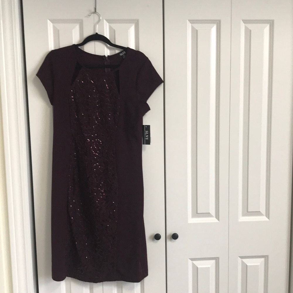 Maroon SLNY dress. Size 16. NWT
